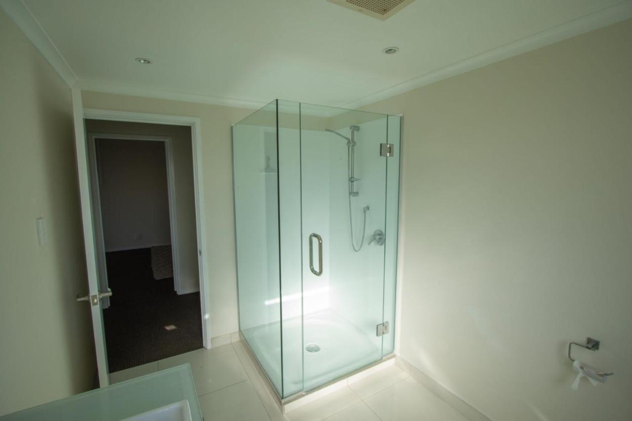 Wills On The Water Beachfront Apartment Bell Block 외부 사진