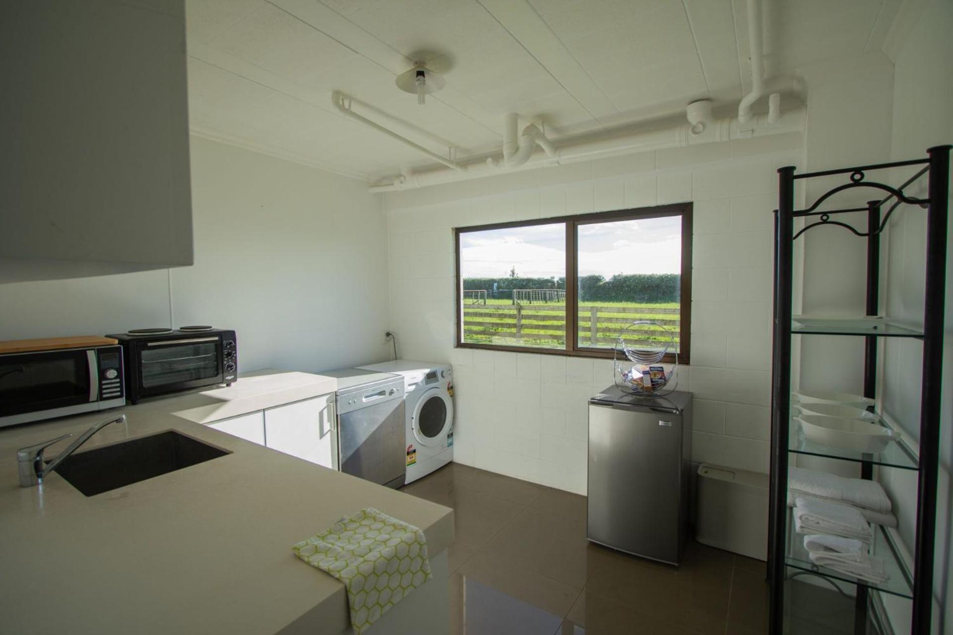 Wills On The Water Beachfront Apartment Bell Block 외부 사진