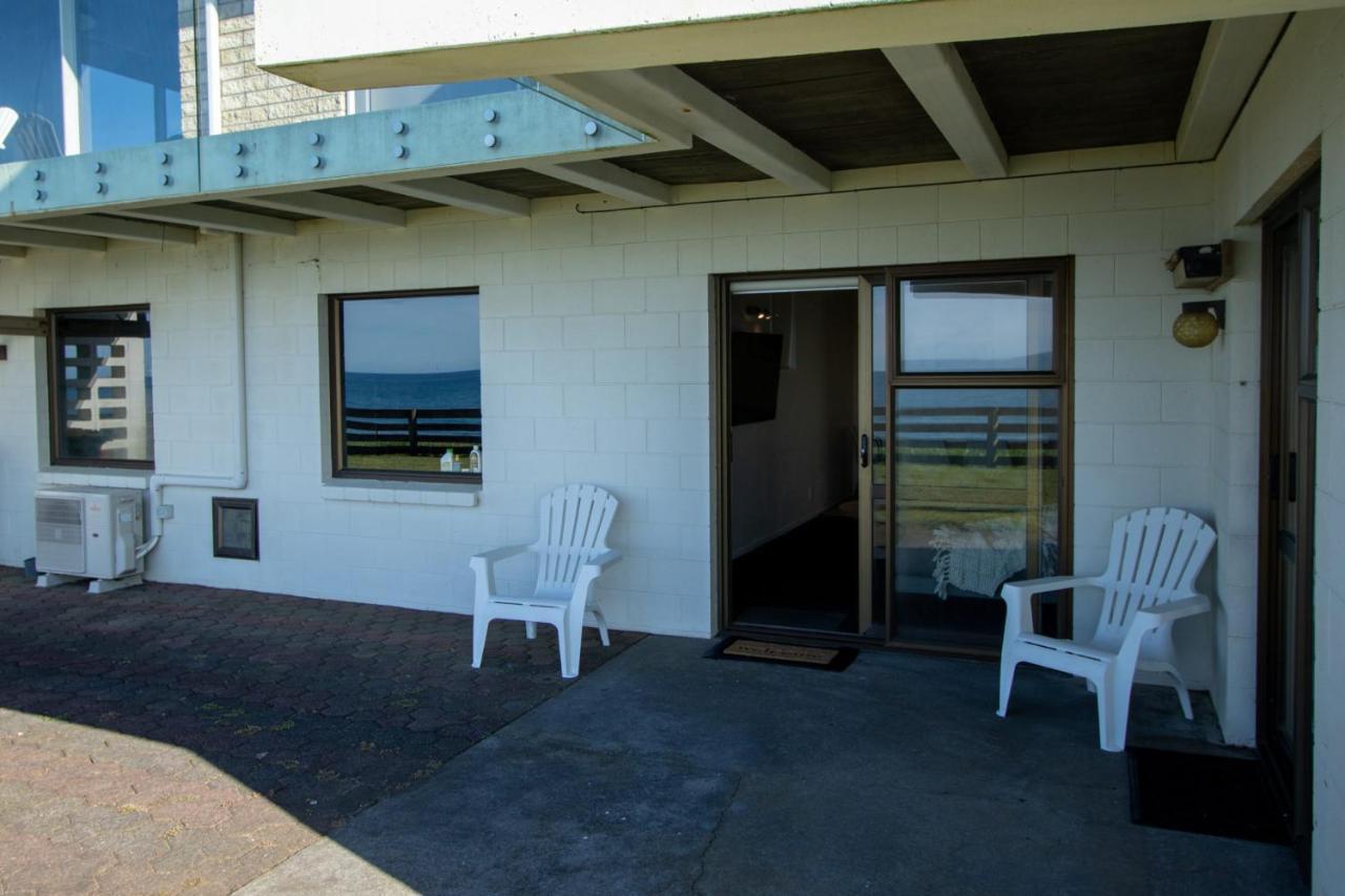 Wills On The Water Beachfront Apartment Bell Block 외부 사진